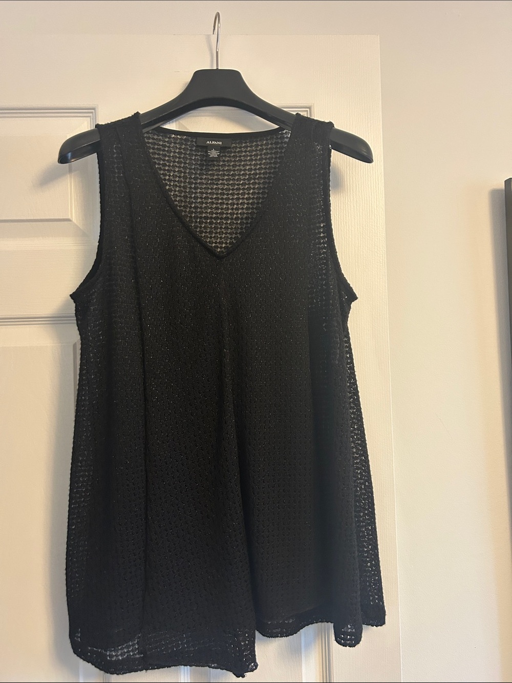 Alfani Black Sleeveless V-Neck Crochet Tank